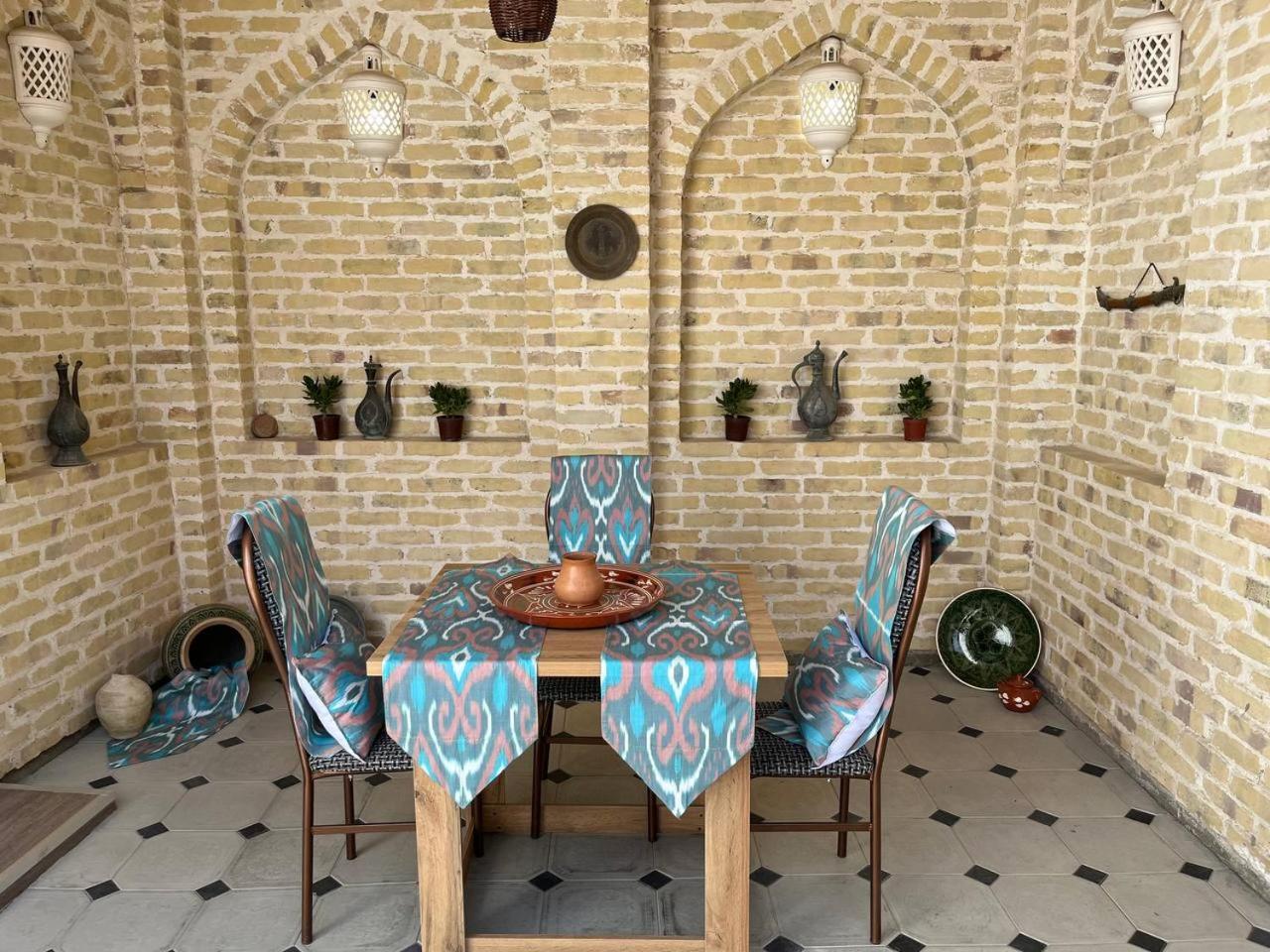 Old Safari Golden Location Guest House Bukhara Exterior foto